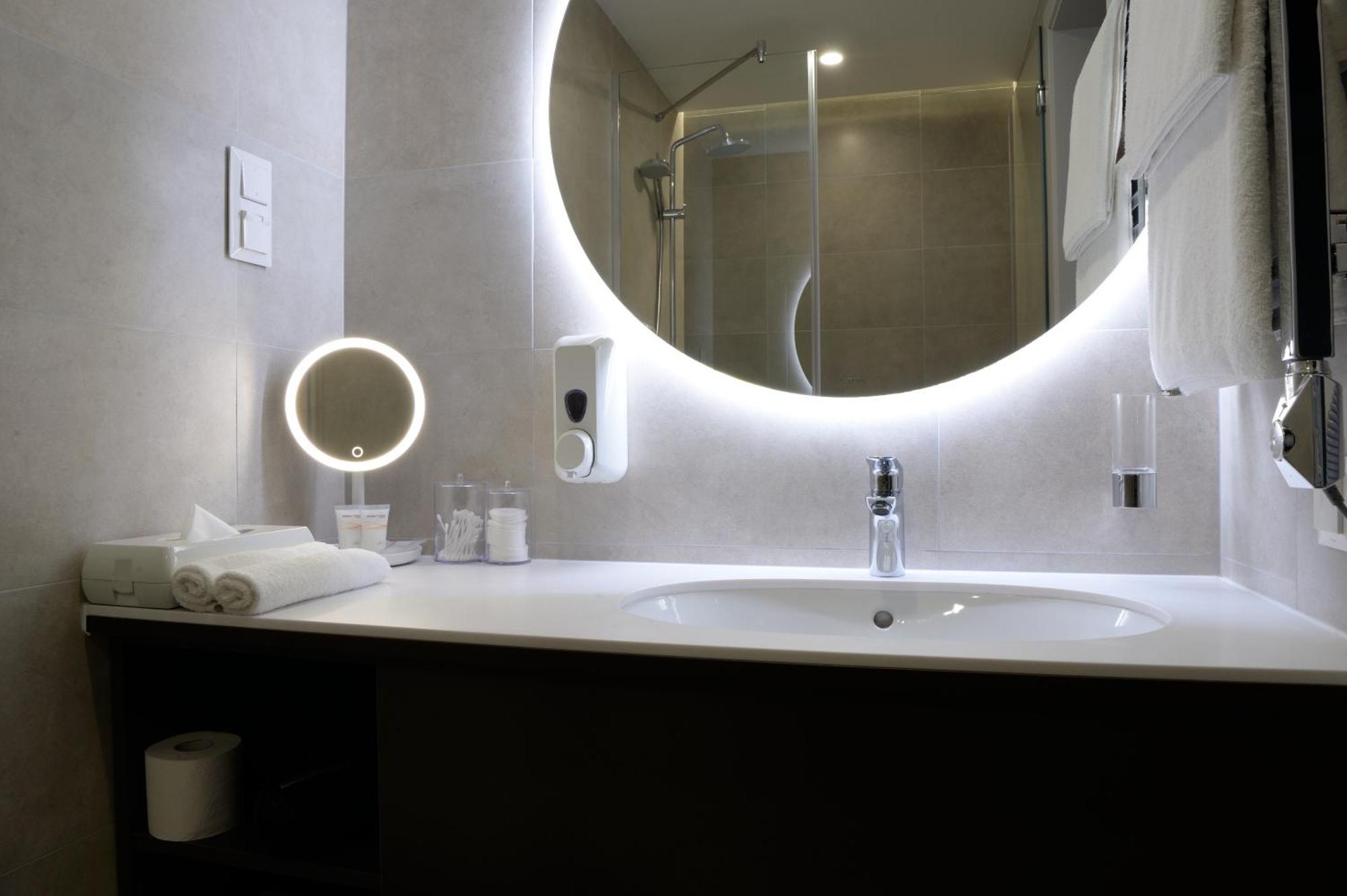 Premier Hotel ミシュコルツ 部屋 写真